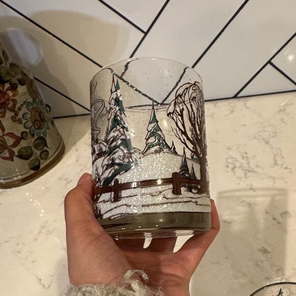 Vintage Currier & Ives collector's series Christmas old fashioned glasses x2 - Picture 5 of 8